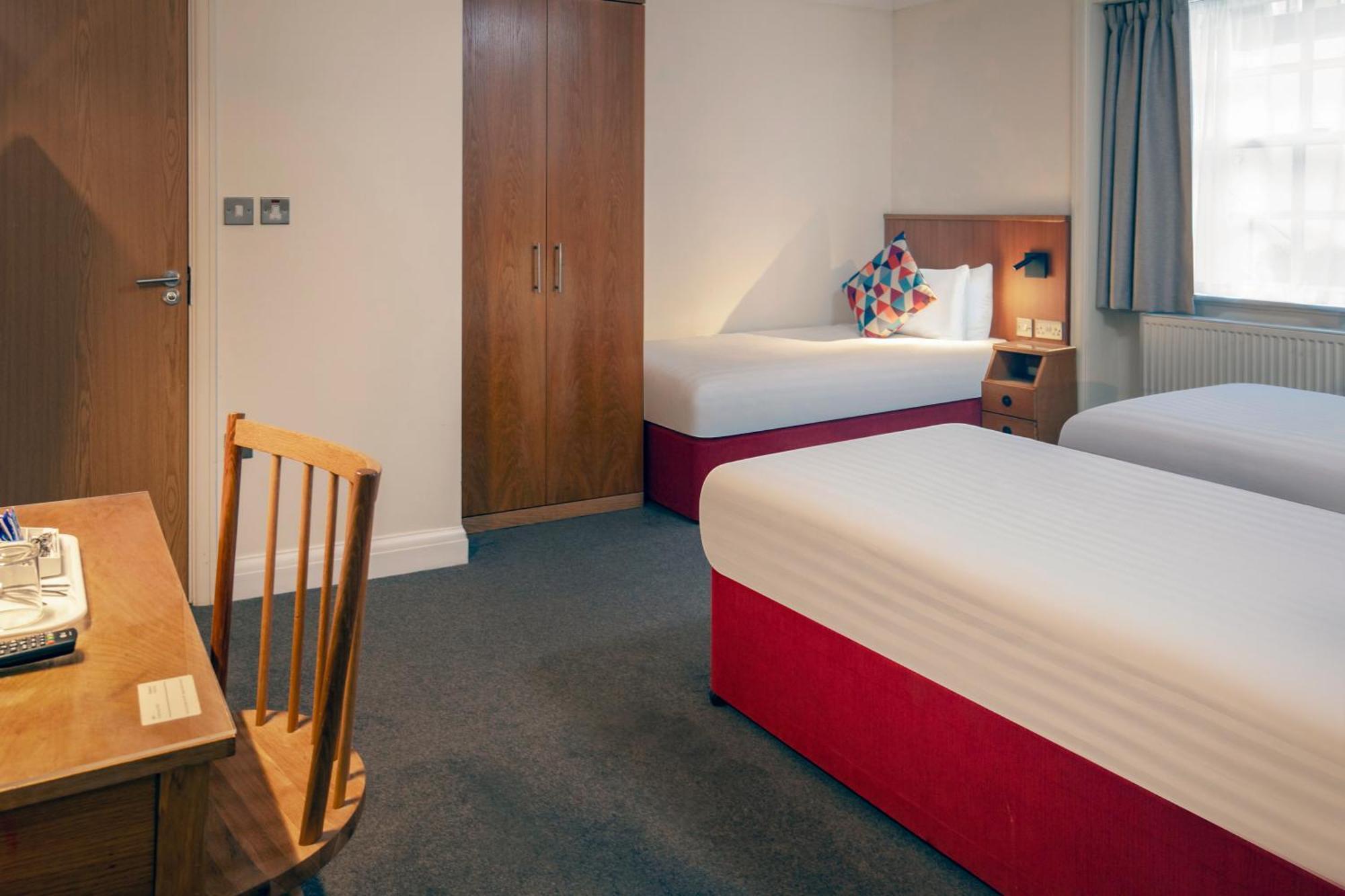 Queensway Hotel, Sure Hotel Collection By Best Western London Phòng bức ảnh